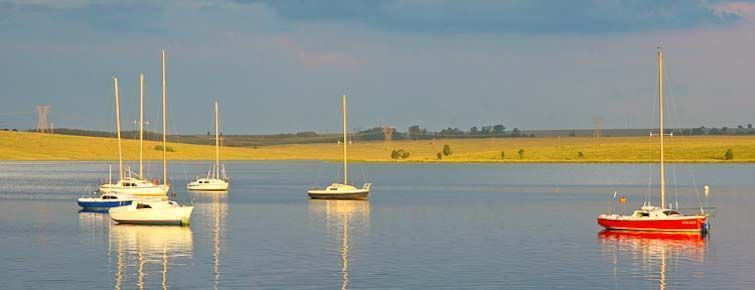 Sail boats on the Witbank Dam